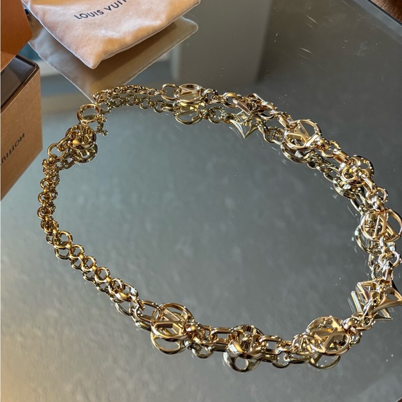 Beautiful LOUIS VUITTON Collier Crazy in lock M00371 Gold Necklace - Picture 10 of 15